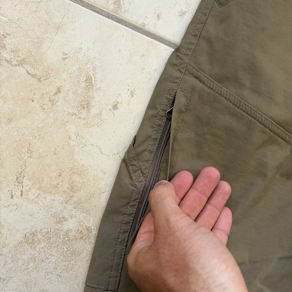 Kuhl Pants Mens 35x30 Tan Brown Renegade Quick Dry Zip Cargo Performance Chino - Picture 3 of 16